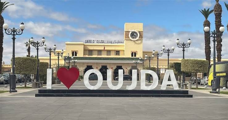 سلاح وظيفي ورصاصة تحذيرية بوجدة لتوقيف شخص طعن ضابط شرطة في الصدر وجدة